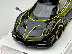 Xe mô hình Pagani Huayra BC 1:18 One Model ( Đen Viền Vàng )