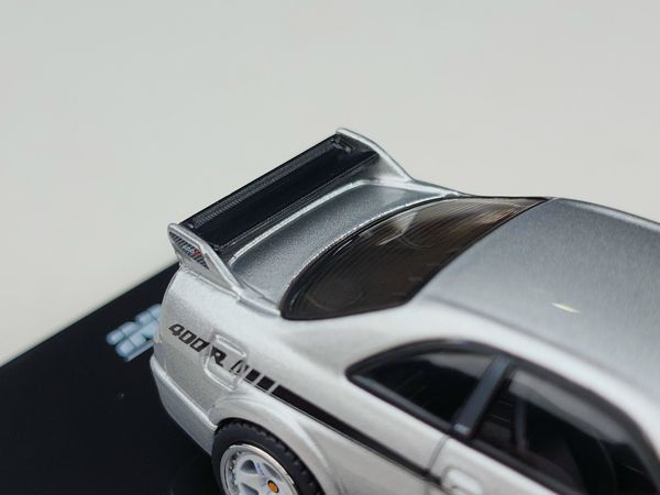Xe mô hình Nissan Skyline GT-R (R33) Nismo 400R 1:64 Inno (Silver)