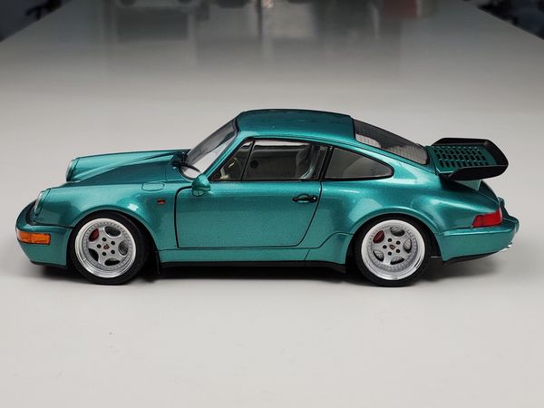 Xe mô hình Porsche 964 Turbo 1:18 Solido (Xanh Ngọc)