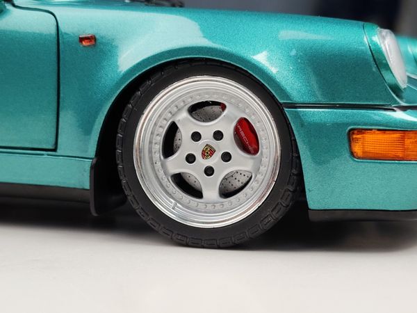 Xe mô hình Porsche 964 Turbo 1:18 Solido (Xanh Ngọc)