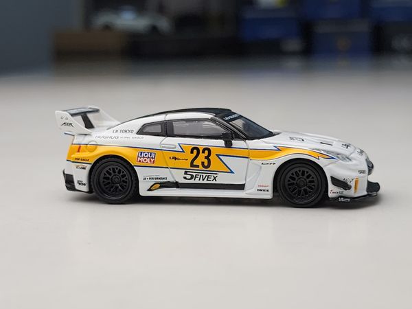 Xe Mô Hình Nissan LB-Silhouette WORKS GT 35GT-RR Ver.1 LB Racing 1:64 MiniGT ( Trắng)