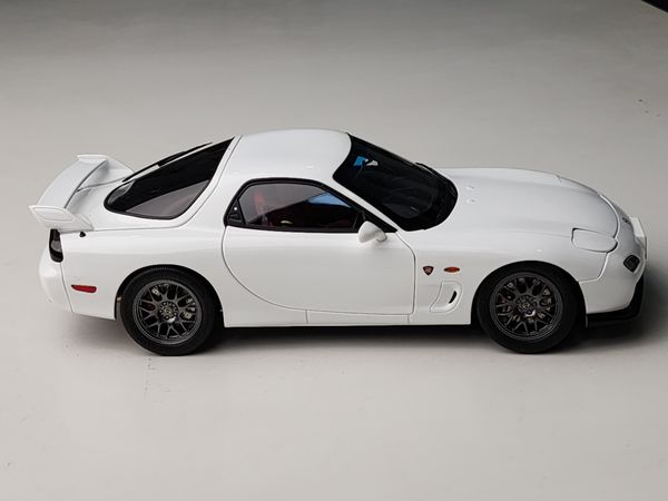 Xe Mô Hình Mazda RX7 Spirit R 1:18 Polar Master ( White )