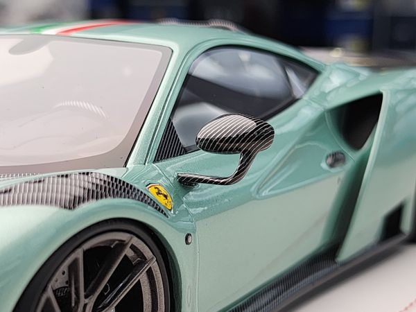 Xe Mô Hình Ferrari Novitec F8 1:18 Ivy Merit ( Italian Stripes )