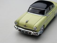 Xe Mô Hình Lincoln Capri 1954 Premier Yellow 1:64 MiniGT ( Vàng )