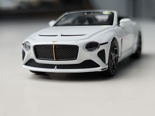 Xe Mô Hình Bentley Mulliner Bacalar 1:64 MiniGT ( Trắng Car Zero )