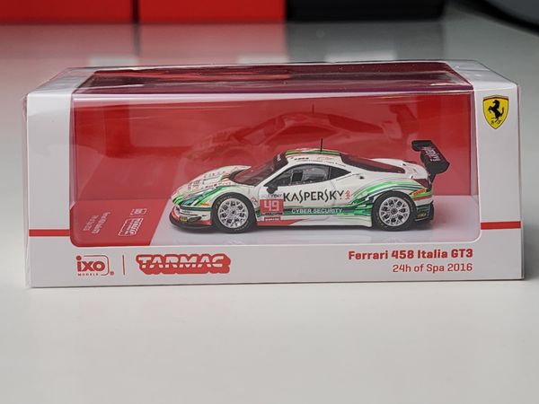 Xe Mô Hình Ferrari 458 Italia GT3 1:64 Tarmac Works ( Trắng #49 )