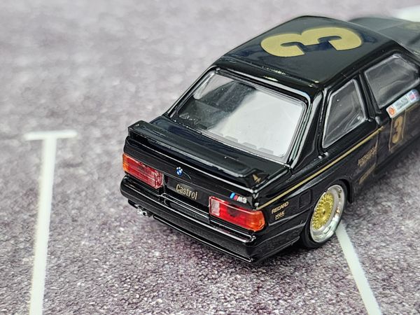 Xe Mô Hình BMW M3 #3 JPS Team BMW 1987 ATCC Championship Winner -Australia Exclusive 1:64 MiniGT (  Black )