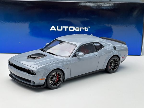 Xe Mô Hình Dodge challenger R/T Scat Pack Widebody 2022 1:18 Autoart ( Smoke Show )