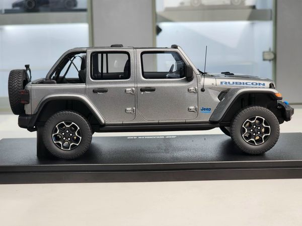 Xe Mô Hình 2022 Jeep Wrangler 4xe 2021 1:18 GT Sprirt ( Sliver )