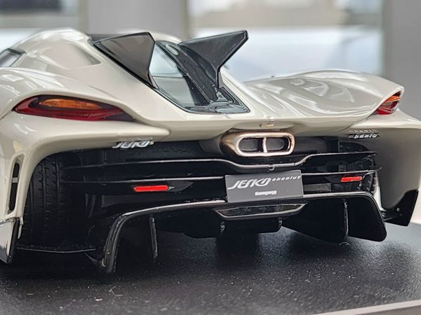 Xe Mô Hình Koenigsegg Jesko Absolut 2022 1:18 GT Sprirt ( Grey )