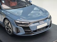 Xe Mô Hình Audi E-Tron GT 2021 1:18 GT Sprirt ( Kemora Grey )