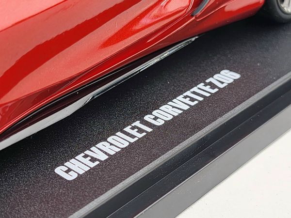 Xe Mô Hình Chevrolet Corvette C8 Cabriolet Z06 2022 1:18 GT Sprirt