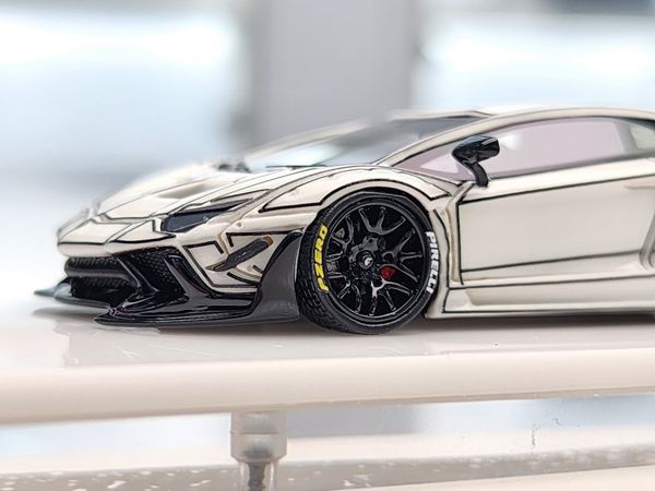 Xe Mô Hình Lamborghi Aventador 1:64 LBWK ( Trắng )