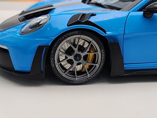 Xe Mô Hình Porsche 911 GT3 RS 2024 1:18 Minichamps ( Xanh Mâm Bạc )