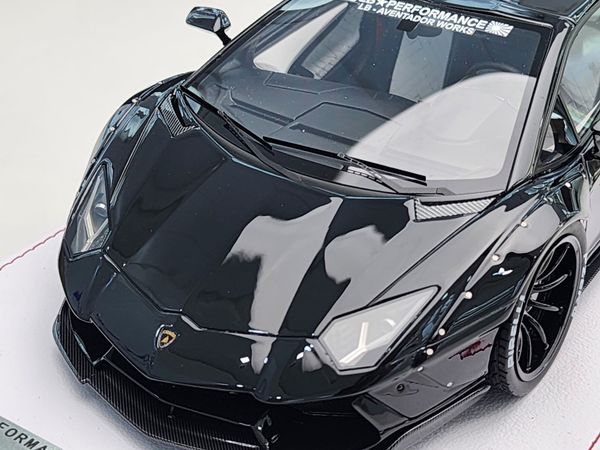 Xe Mô Hình LBWK Aventador Roadster 1:18 GL Model ( Shiny Black )