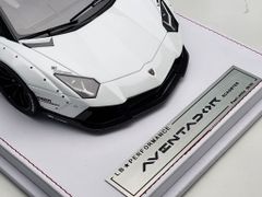 Xe Mô Hình LBWK Aventador Roadster 1:18 GL Model ( Discoloration White )