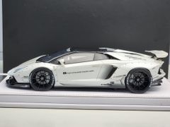 Xe Mô Hình LBWK Aventador Roadster 1:18 GL Model ( Discoloration White )