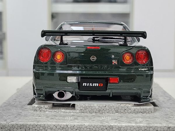 Xe Mô Hình Nissan Skyline GT-R (R34) Nismo Customized 1:18 Motorhelix ( Dark Green )