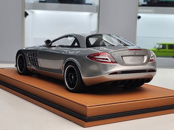 Xe mô hình Mercedes-Benz SLR 1:18 Ivy Model (Crystal Silver)