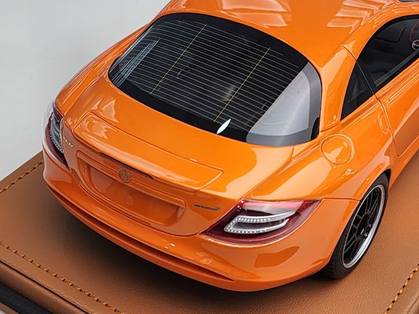 Xe mô hình Mercedes-Benz SLR 1:18 Ivy Model (Orange)