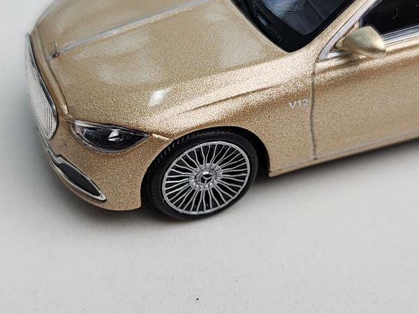 Xe Mô Hình Mercedes - Maybach S680 Champagne LHD 1:64 MiniGT ( Vàng Gold )