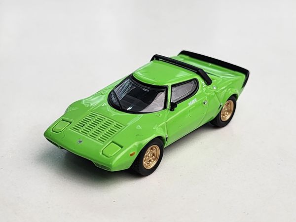 Xe Mô Hình Lancia Stratos HF Stradale Verde Chiaro LHD 1:64 MiniGT ( Xanh Dạ Quang )