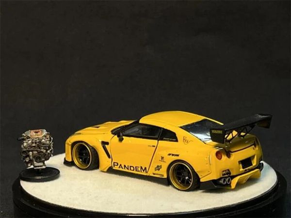 Xe Mô Hình Rocket Bunny R35 Pandem 1:64 PGM ( Yellow / Luxury )