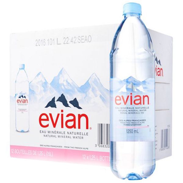  Nước khoáng Evian thùng 12 chai x 1,25 lít 
