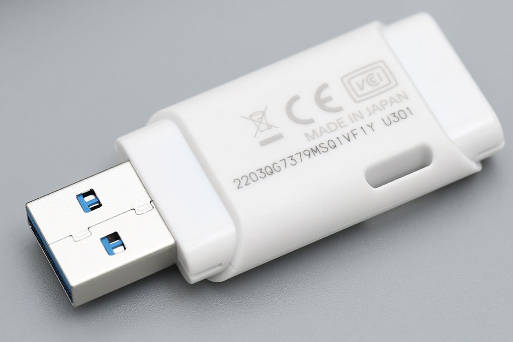 USB 3.2 32GB Kioxia U301 Gen 1