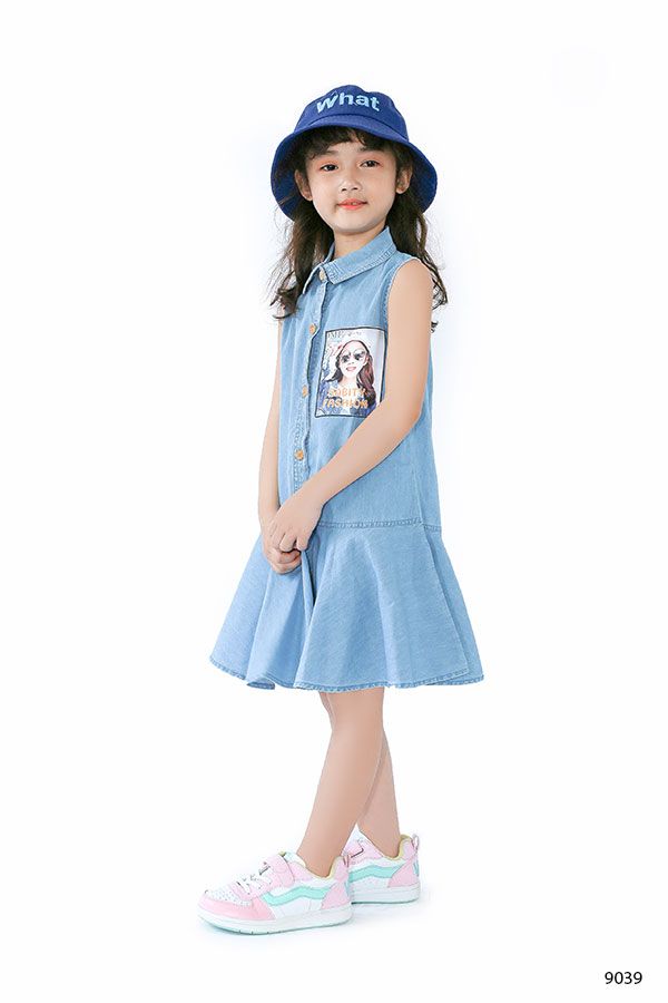 Đầm bò sát nách bé gái Rabity 9039