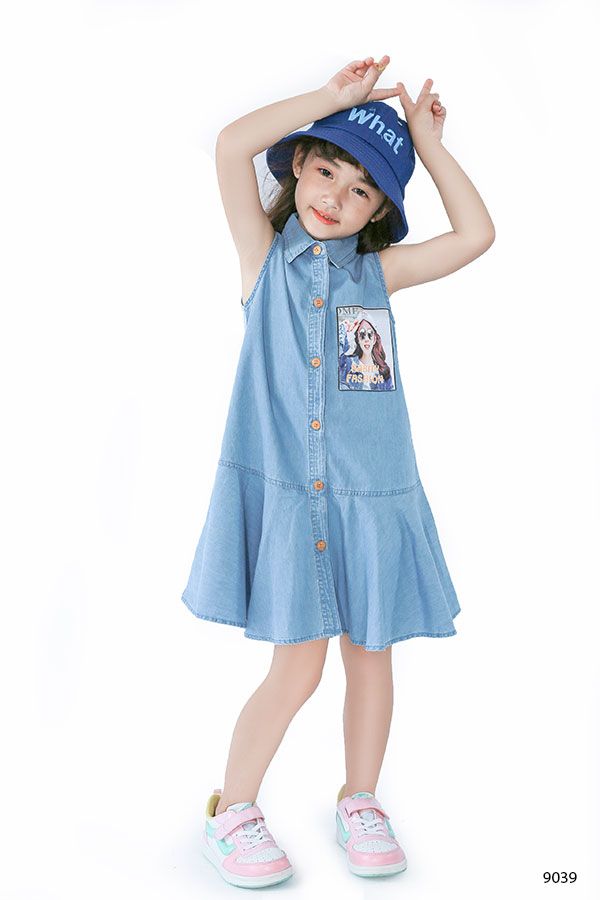 Đầm bò sát nách bé gái Rabity 9039