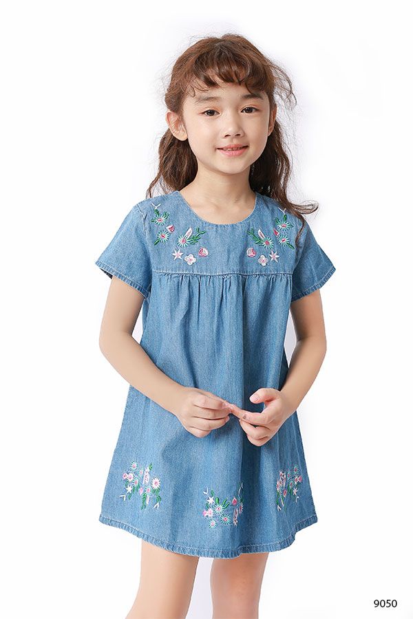 Đầm bò sát nách bé gái Rabity 9050