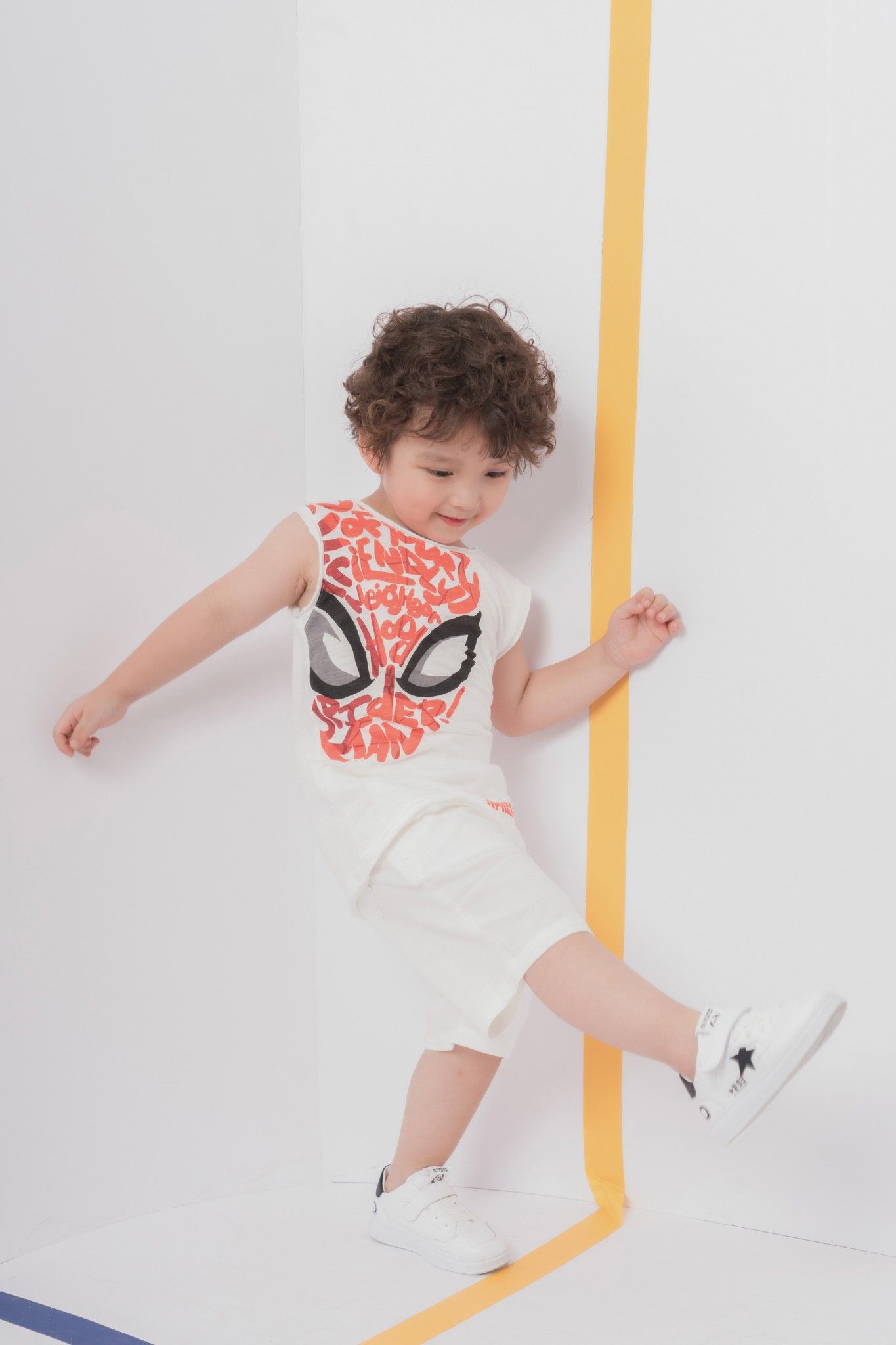 Áo thun Spider man sát nách bé trai Rabity 5090
