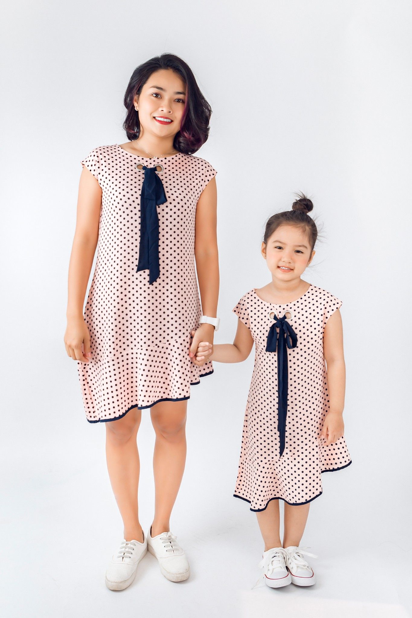 Đầm chấm bi mẹ và bé gái Rabity 9093