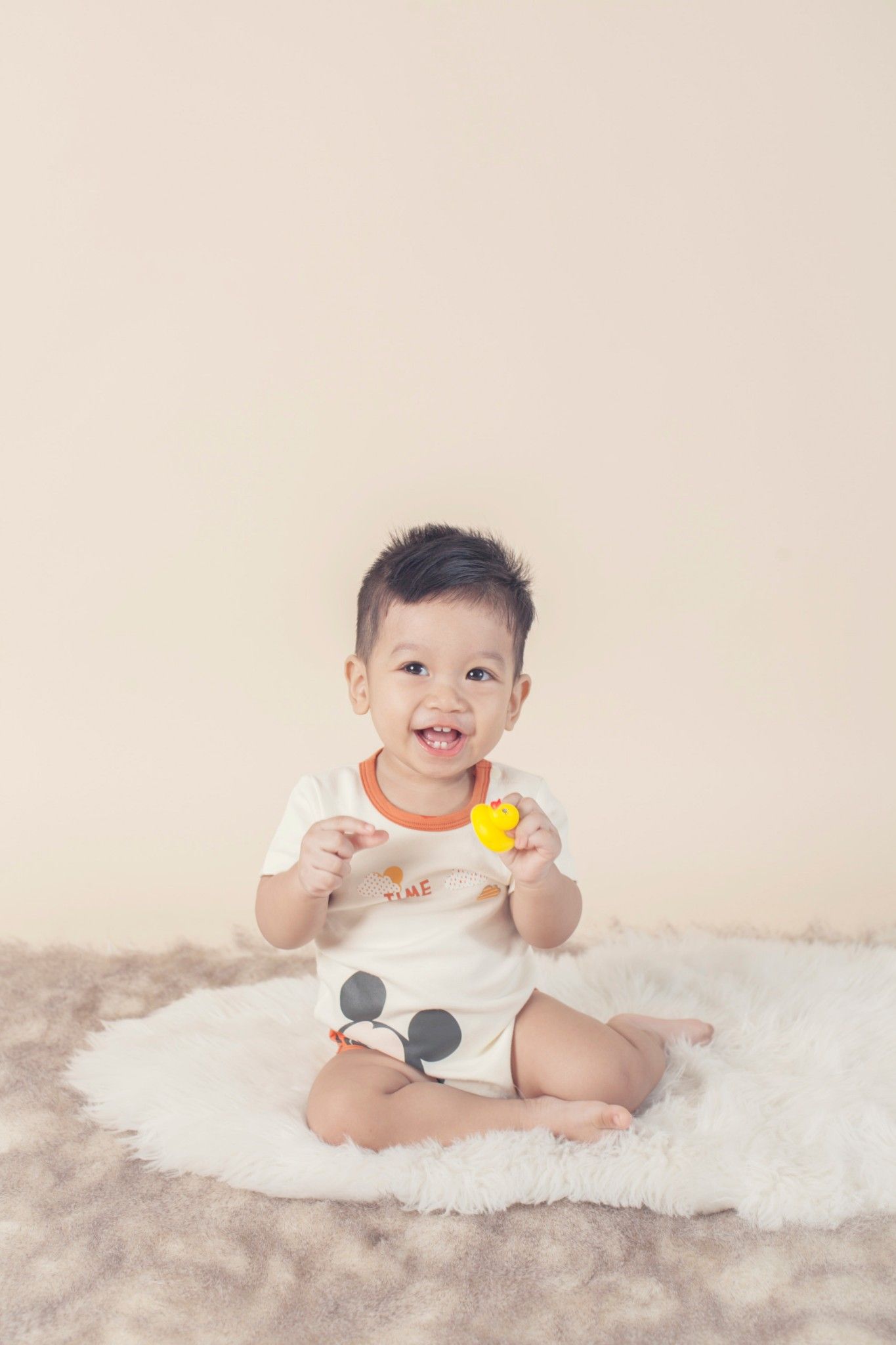 Bộ liền sơ sinh Mickey sát nách bé trai Rabity 5002