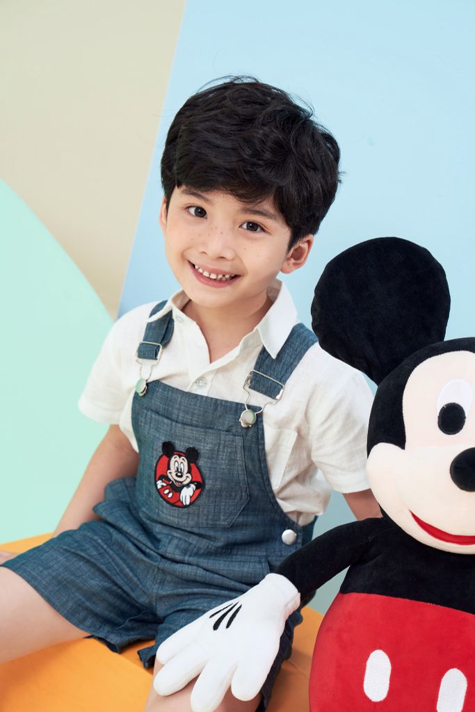 Quần yếm jean Mickey bé trai Rabity 536.001