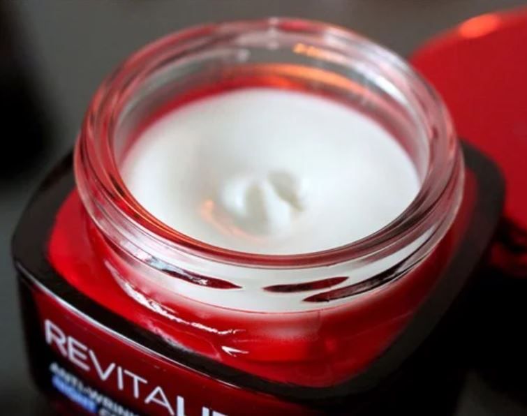 Kem Dưỡng Đêm L'Oreal Paris Skincare Revitalift Chống Nhăn Săn Chắc 50ml