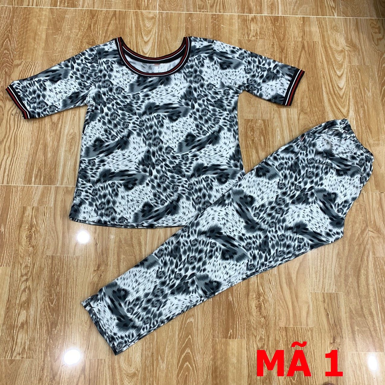 Bộ thể thao tay lỡ Beo Xám mã 1