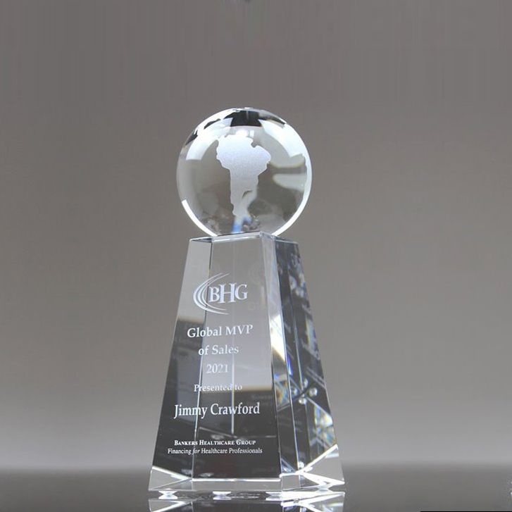 Cúp pha lê top giải thưởng toàn cầu cao 18cm N009