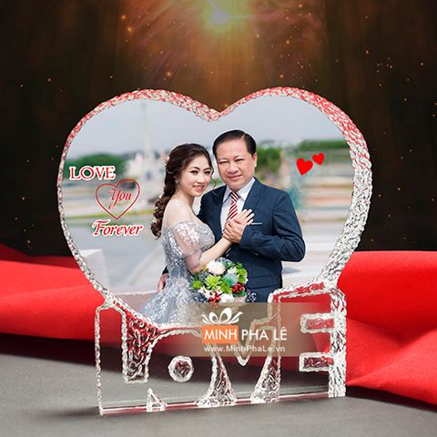 Quà kỷ niệm ngày cưới pha lê trái tim love P001