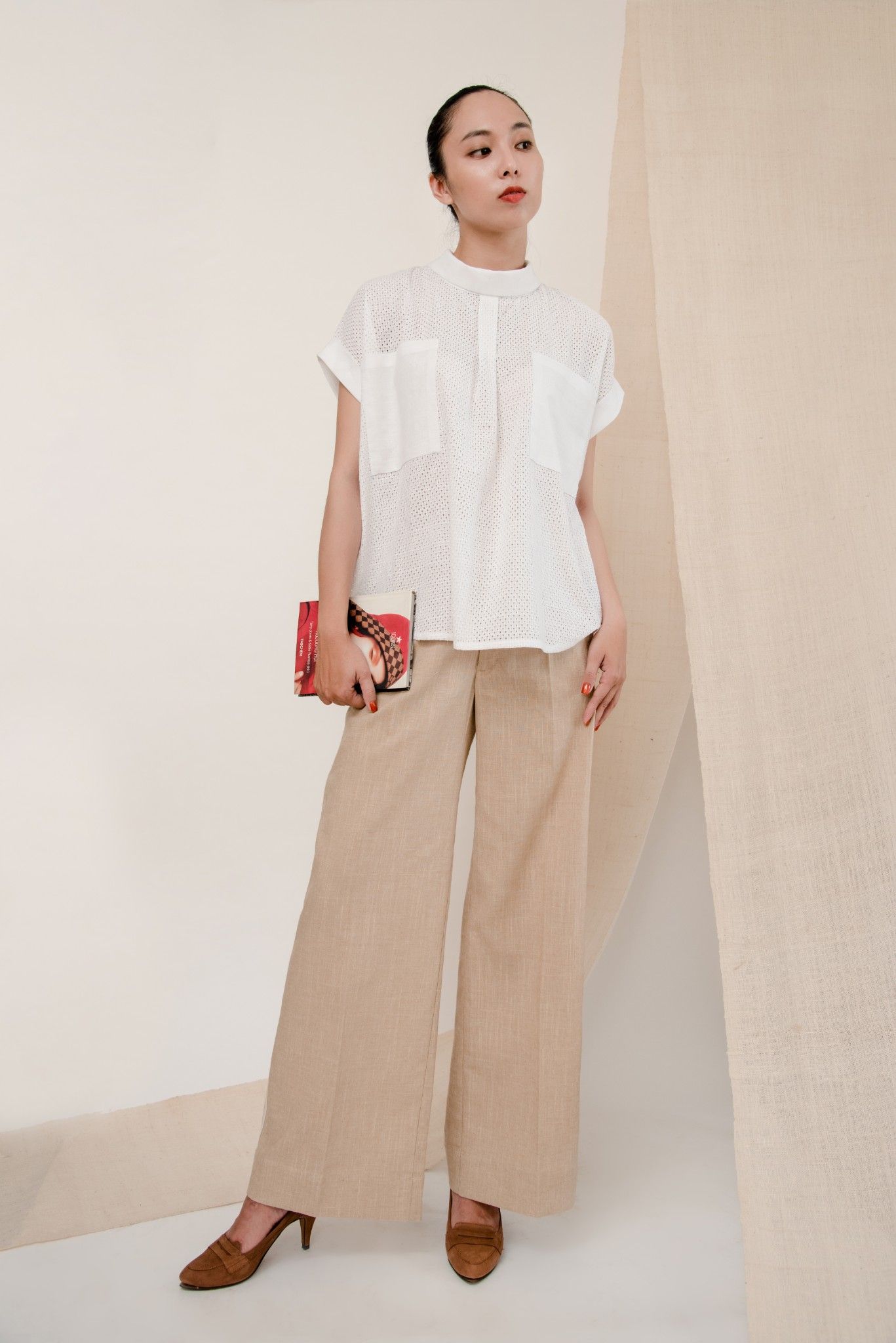 BUTTONED BACK BLOUSE