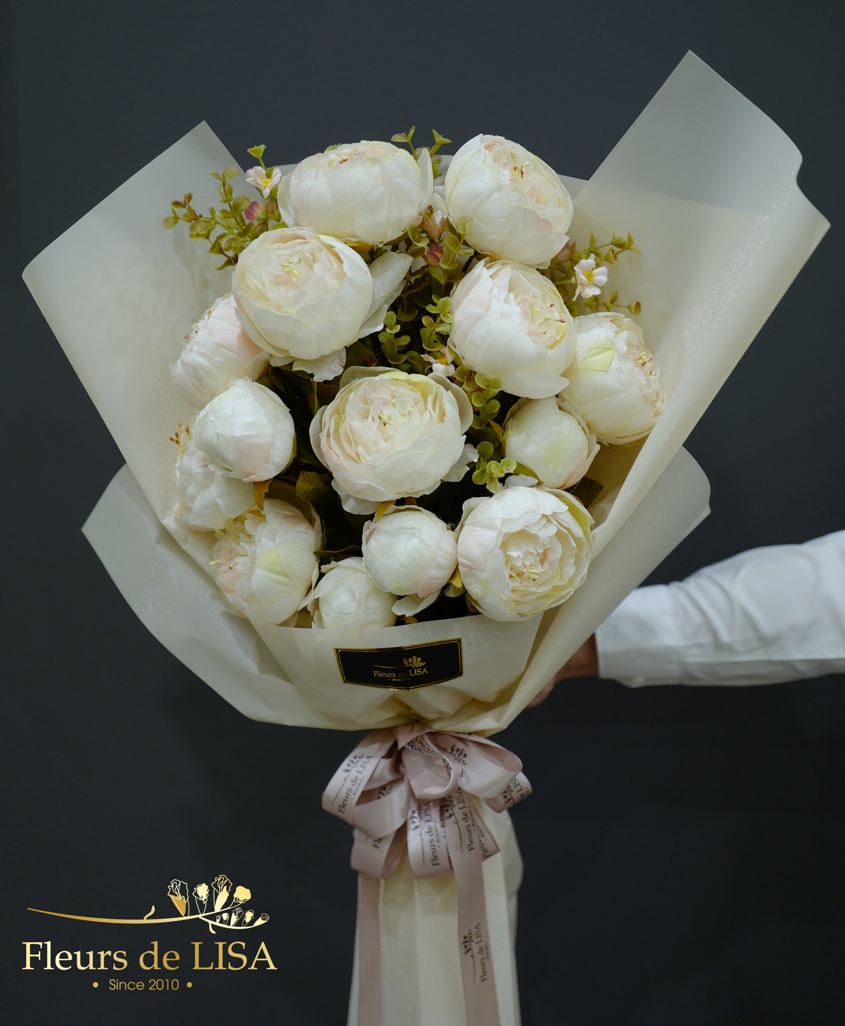  White botique - Bó hoa lụa tặng thầy cô 