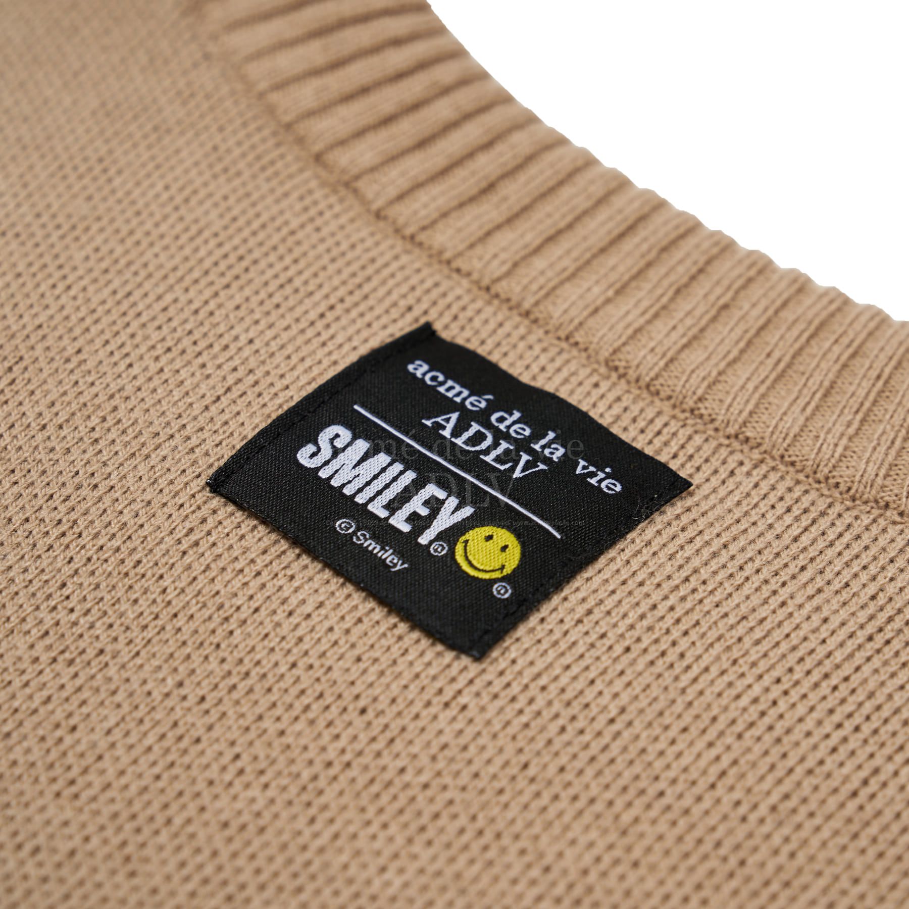  Áo Sweater Acmé de la vie - ACME DE LA VIE X Smiley® BIKER SMILEY FRONT ARTWORK KNIT BEIGE 