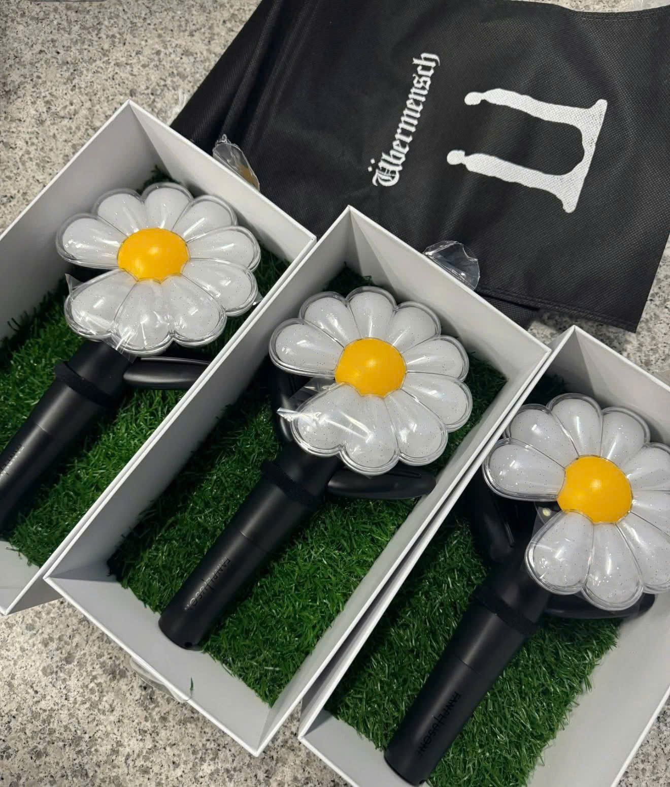 Lightstick G-Dragon Hoa Cúc