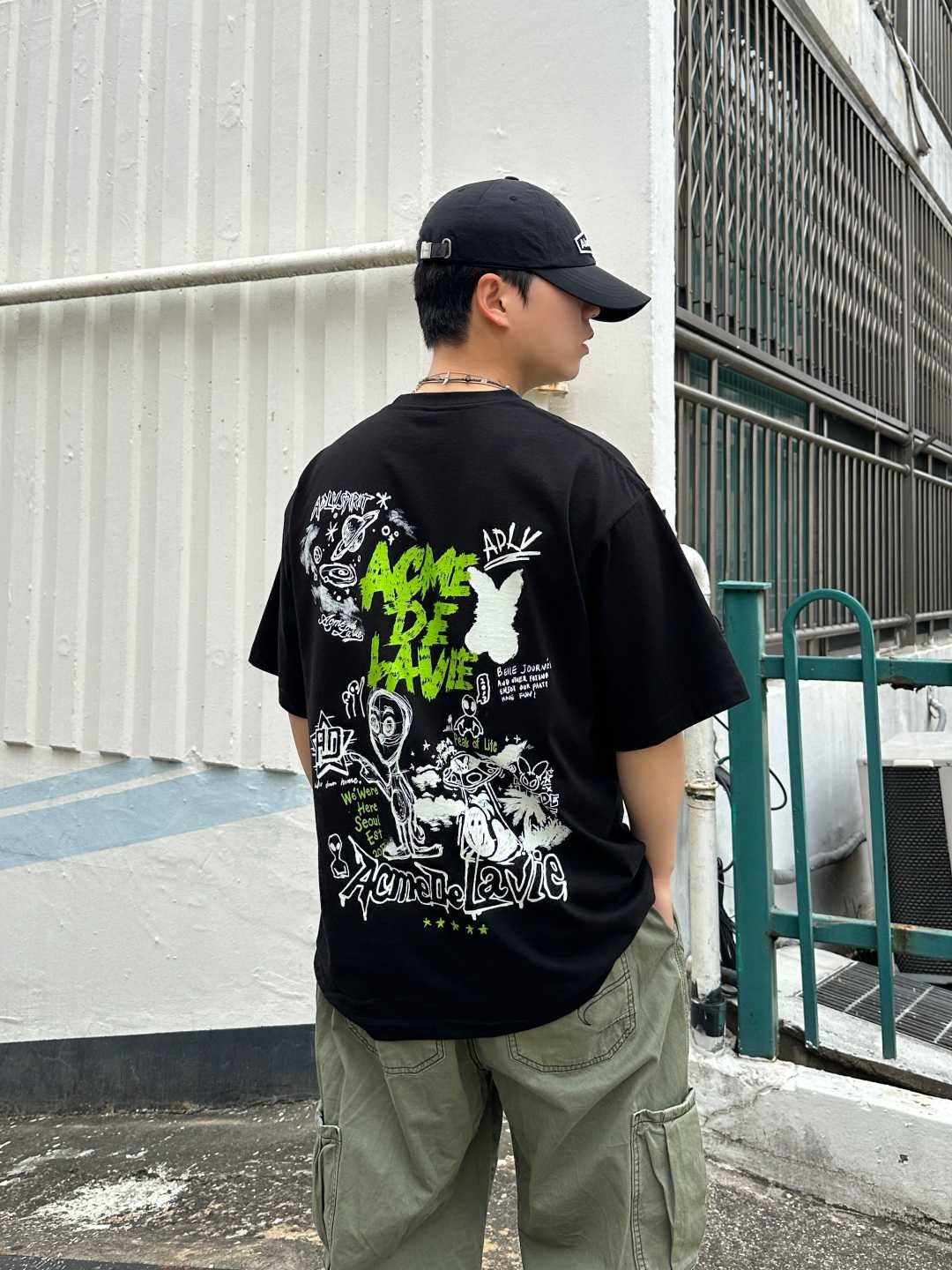 Áo thun ADLV - Acmé de la vie Universe Alien Short Sleeve T-shirt
