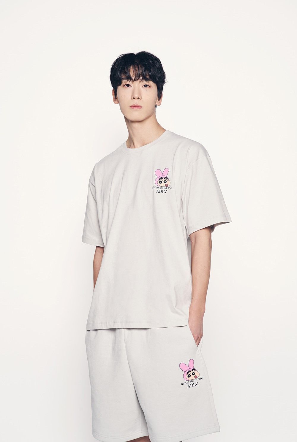 Áo thun ADLV - Acmédelavie Fuzzy Rabbit Shinchan Short Sleeve T-Shirt