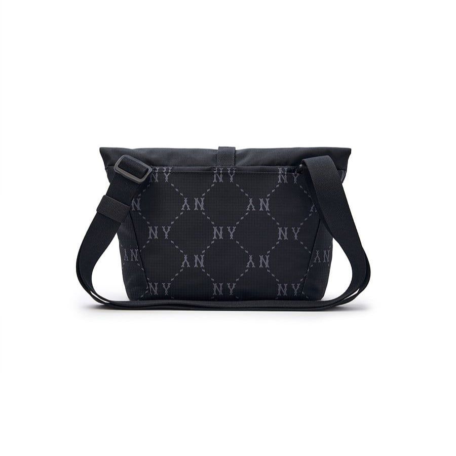Túi Đeo Chéo MLB Korea - DIA MONOGRAM SPORTIVE CROSS BAG NEW YORK YANKEES - 3ACRM035N-50BKS