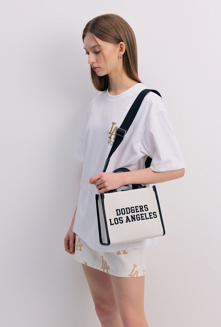 Túi MLB Korea - VARSITY JACQUARD CANVAS SMALL TOTE BAG LOS ANGELES DODGERS - 3AORS024N-07CRM