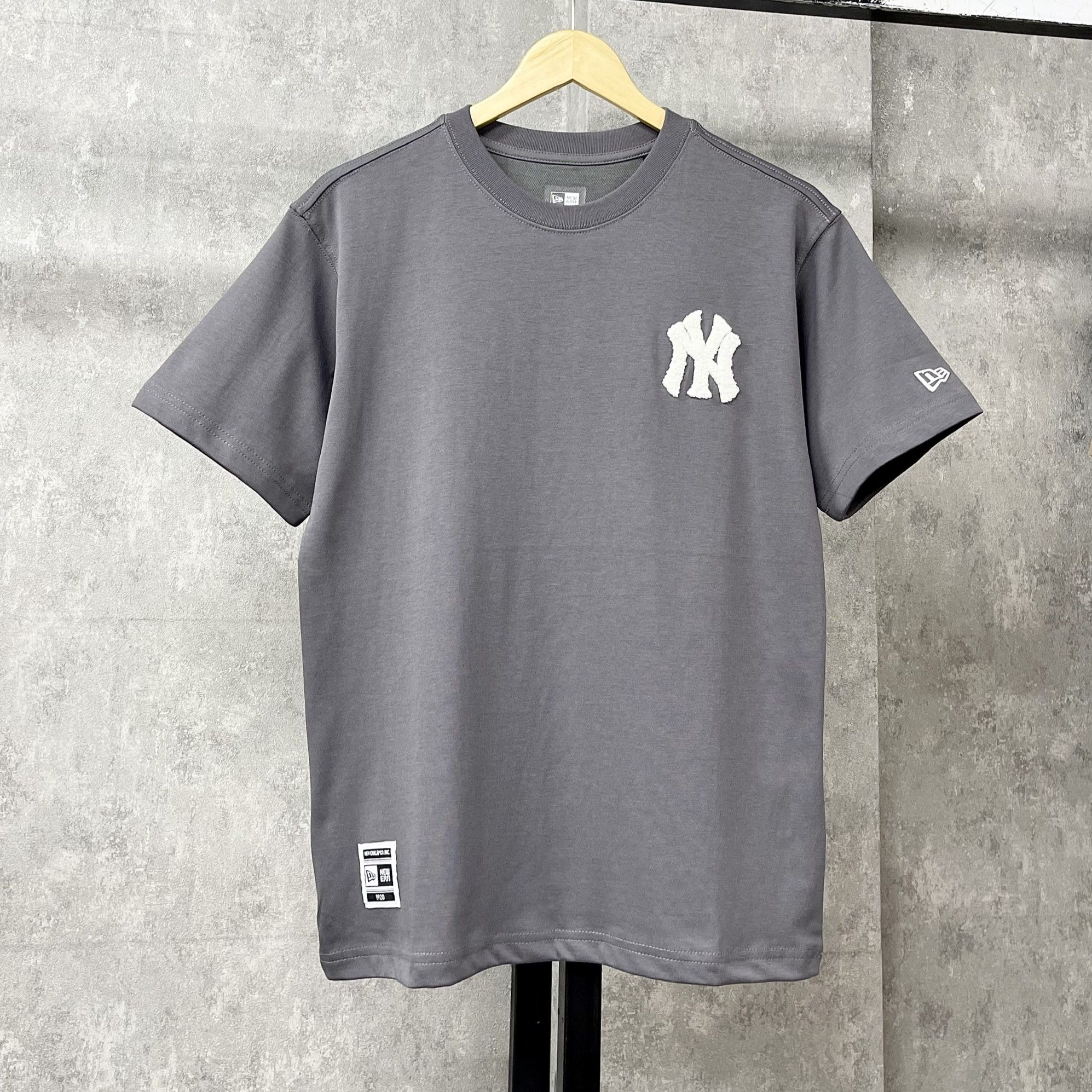 Áo Thun New Era - NY Yankees Big Hip Logo T-Shirt Grey