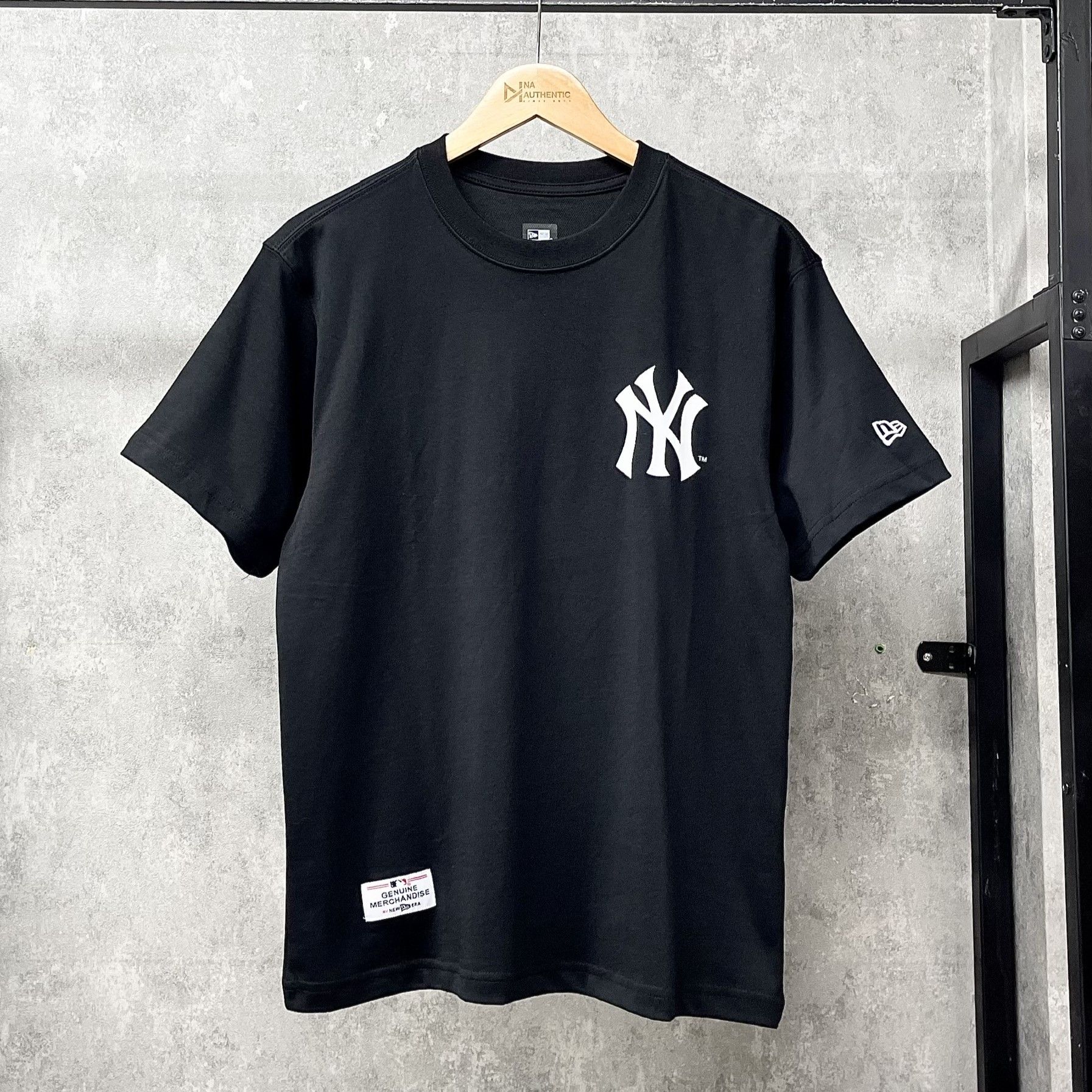 Áo Thun New Era - NY Yankees Paisley Logo T-Shirt Black